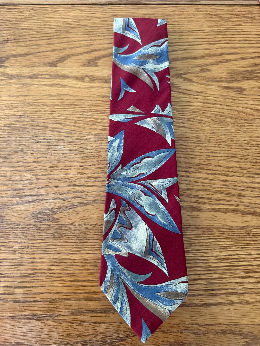 Woodward Men's Silk Burgundy Patterned Silk Tie with Silver and Blue Accents